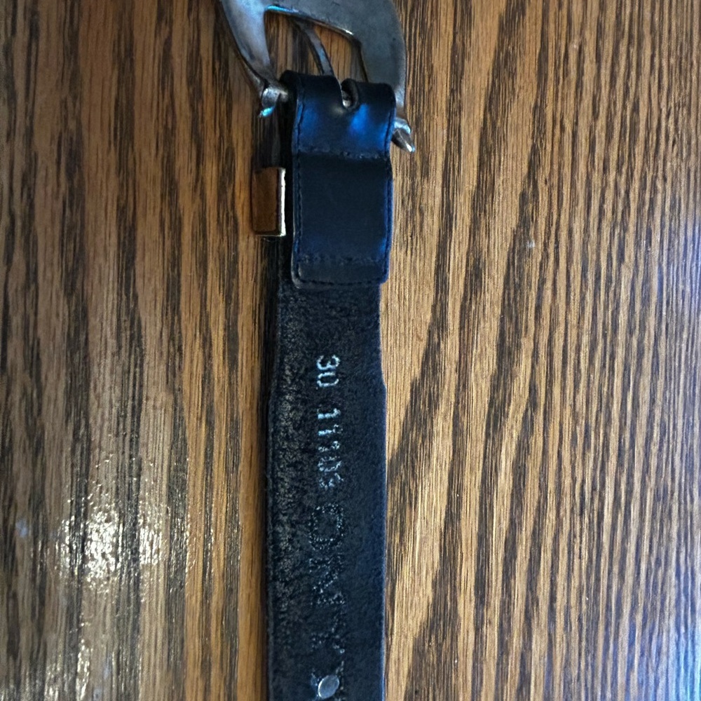 Onyx Women’s Vintage Midnight Black Leather Belt with Silver Details - Picture 6 of 11